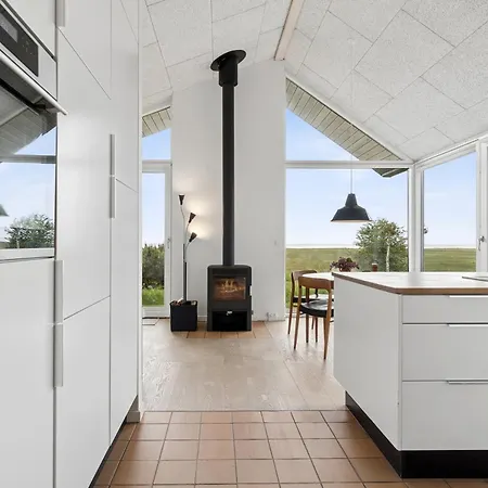 Hébergement de vacances Cozy Low-energy With Sea Views *