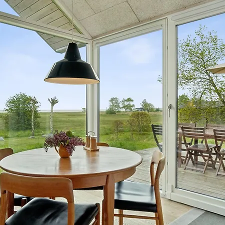 Hébergement de vacances Cozy Low-energy With Sea Views *