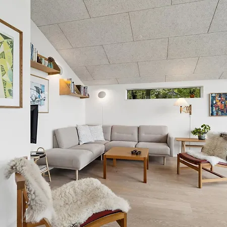 Cozy Low-energy With Sea Views Hébergement de vacances *