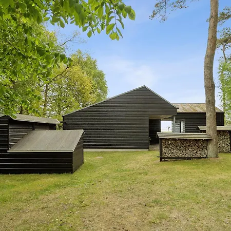 Cozy Low-energy With Sea Views Ørsted